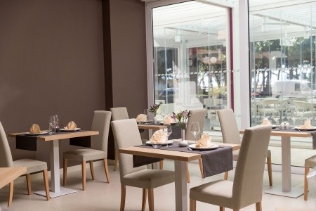 Chorvátsko Crikvenica Crikvenica 7 dňový pobyt Raňajky Vlastná July 2026 (30/07/26- 5/08/26)