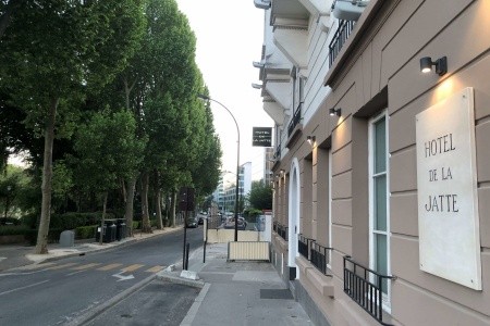 De La Jatte (Neuilly Sur Seine)