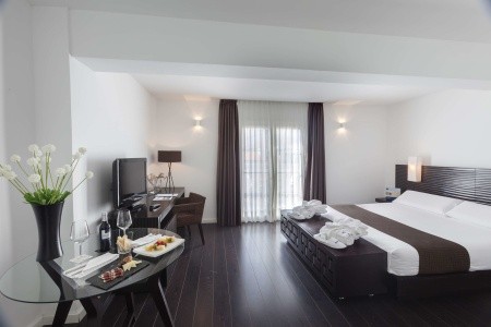 Occidental Santa Cruz Contemporáneo - 16