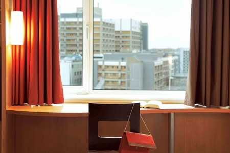Ibis Barcelona Santa Coloma - 18