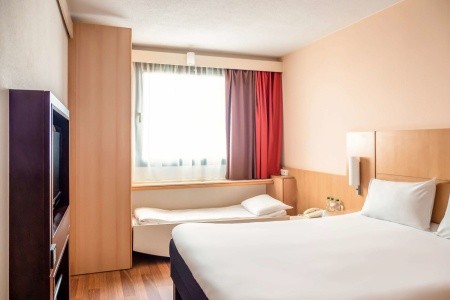 Ibis Barcelona Santa Coloma - 25