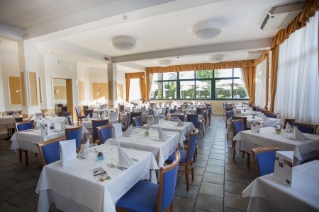 Taliansko Toskánsko Grand Hotel 8 dňový pobyt Raňajky Vlastná máj 2023 (27/05/23- 3/06/23)