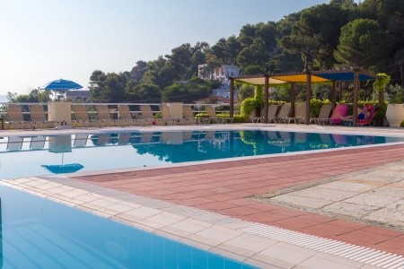 Grécko Skiathos Kanapitsa Mare 8 dňový pobyt Raňajky Letecky Letisko: Viedeň August 2026 ( 4/08/26-11/08/26)