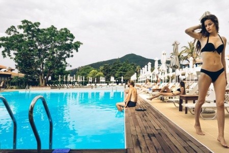 Černá Hora s venkovním bazénem - Aleksandar