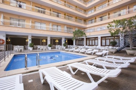 29945429 - Květnová Mallorca v pěkném hotelu s polopenzí za 7690 Kč - last minute se slevou 47%
