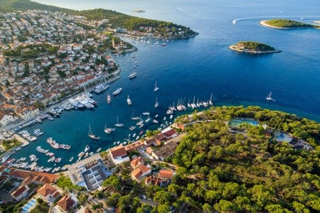 Chorvátsko Hvar Valamar Trim Sunny Apartments 12 dňový pobyt Polpenzia Letecky Letisko: Praha August 2025 (20/08/25-31/08/25)