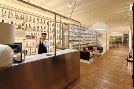 Španielsko Barcelona H10 Universitat 10 dňový pobyt Raňajky Letecky Letisko: Praha October 2025 (12/10/25-21/10/25)