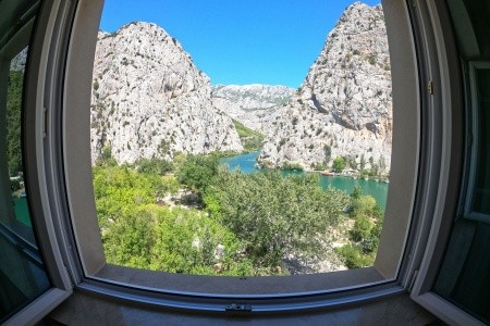 Chorvátsko Omiš Villa Rajski Dvor 11 dňový pobyt Raňajky Letecky Letisko: Praha October 2025 ( 2/10/25-12/10/25)