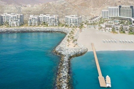 Spojené arabské emiráty Fujairah Address Beach Resort Fujairah 9 dňový pobyt Plná penzia Letecky Letisko: Praha jún 2024 ( 4/06/24-12/06/24)