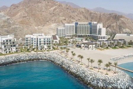 Spojené arabské emiráty Fujairah Address Beach Resort Fujairah 9 dňový pobyt Plná penzia Letecky Letisko: Praha jún 2024 ( 4/06/24-12/06/24)