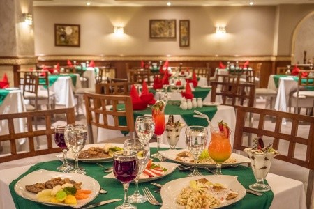 Sunny Days Resort Spa & Aqua Park - 46