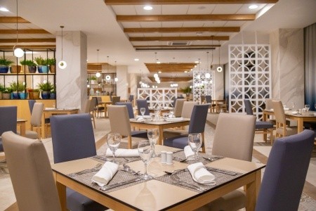 Serenade Punta Cana Beach & Spa