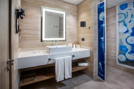 Serenade Punta Cana Beach & Spa