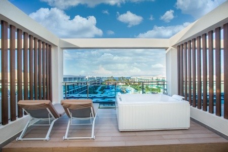 Serenade Punta Cana Beach & Spa