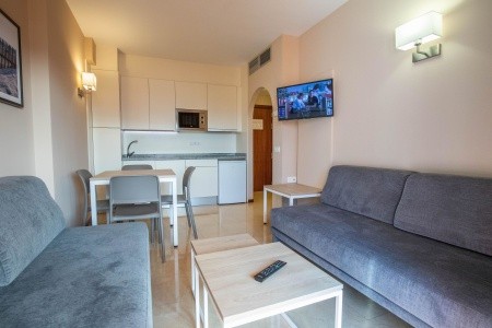 Španielsko Costa Del Sol Ilunion Miramar 5 dňový pobyt Raňajky Letecky Letisko: Praha July 2026 ( 8/07/26-12/07/26)