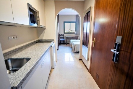 Španielsko Costa Del Sol Ilunion Miramar 5 dňový pobyt Raňajky Letecky Letisko: Praha July 2026 ( 8/07/26-12/07/26)