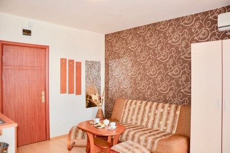 Rainbow 2 Beach Apartments - 15