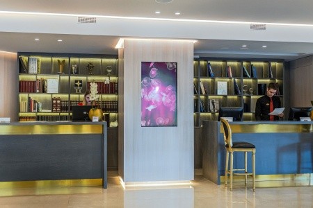 St. George Lycabettus - 49