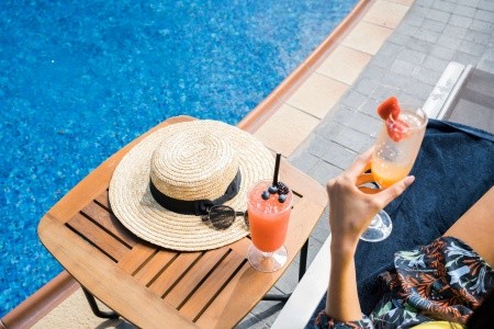 Katar Doha Hilton Doha 8 dňový pobyt Raňajky Letecky Letisko: Praha July 2026 (26/07/26- 2/08/26)