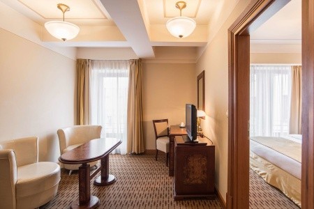 Česká republika Praha a okolie Majestic Plaza Prague 5 dňový pobyt Raňajky Letecky Letisko: Košice May 2026 (22/05/26-26/05/26)