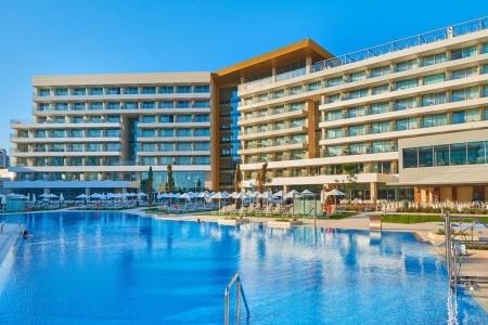 32187634 - Květnová Mallorca v pěkném hotelu s polopenzí za 7690 Kč - last minute se slevou 47%
