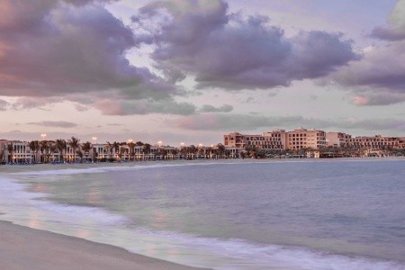 Spojené arabské emiráty Ras Al Khaimah Hilton Ras Al Khaimah Beach Resort & Spa 6 dňový pobyt Raňajky Letecky Letisko: Praha jún 2023 (22/06/23-27/06/23)