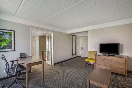 USA Miami La Quinta Inn & Suites Miami Airport West 14 dňový pobyt Raňajky Letecky Letisko: Praha October 2025 (24/10/25- 6/11/25)