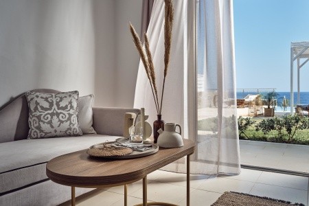 The Royal Blue - 215