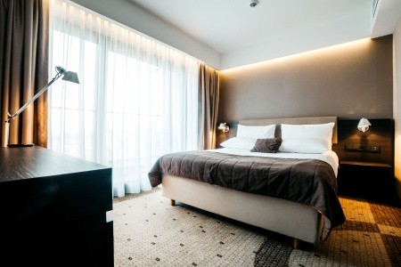 Poľsko Krakov Q Hotel Plus Krakow 7 dňový pobyt Raňajky Vlastná July 2026 (25/07/26-31/07/26)