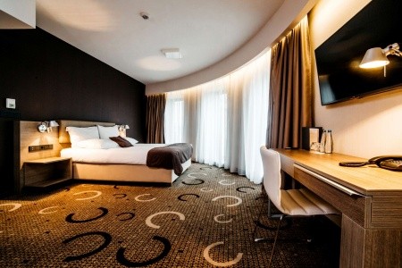 Poľsko Krakov Q Hotel Plus Krakow 7 dňový pobyt Raňajky Vlastná July 2026 (25/07/26-31/07/26)