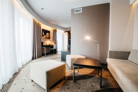 Poľsko Krakov Q Hotel Plus Krakow 7 dňový pobyt Raňajky Vlastná July 2026 (25/07/26-31/07/26)