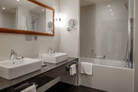 DoubleTree by Hilton Bratislava - 9