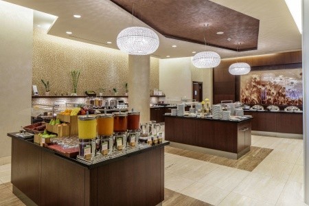 DoubleTree by Hilton Bratislava - 12