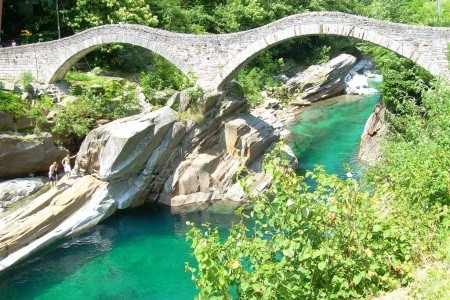 Vinice, palmy a jezera pod horskými štíty s jízdou Bernina Express a ledovcem Diavolezza - 2