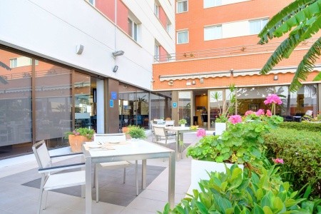 Španielsko Costa Del Sol Hilton Garden Inn Málaga 4 dňový pobyt Polpenzia Letecky Letisko: Viedeň March 2026 (10/03/26-13/03/26)