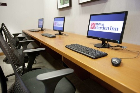 Španielsko Costa Del Sol Hilton Garden Inn Málaga 4 dňový pobyt Polpenzia Letecky Letisko: Viedeň March 2026 (10/03/26-13/03/26)