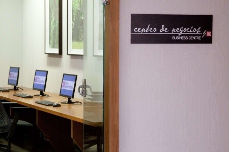 Španielsko Costa Del Sol Hilton Garden Inn Málaga 4 dňový pobyt Polpenzia Letecky Letisko: Viedeň March 2026 (10/03/26-13/03/26)