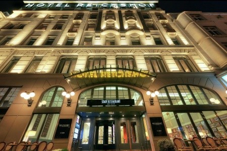 Reichshof Hamburg, Curio Collection By Hilton