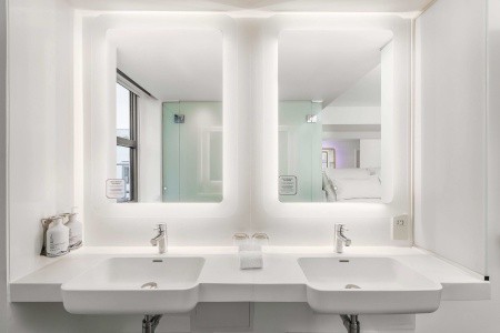 Yotel Edinburgh - 31