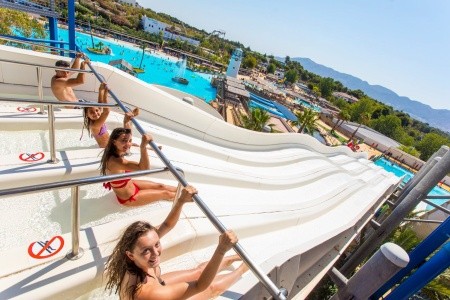 Magic Natura – Animal, Waterpark & Polynesian Lodge Resort