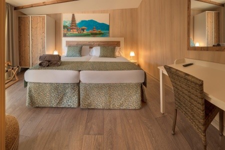 Magic Natura – Animal, Waterpark & Polynesian Lodge Resort