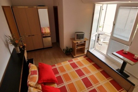 Chorvátsko Omiš Apartmány Slado 8 dňový pobyt Bez stravy Vlastná September 2025 ( 6/09/25-13/09/25)