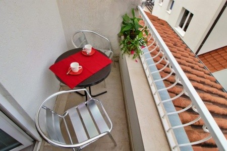 Chorvátsko Omiš Apartmány Slado 8 dňový pobyt Bez stravy Vlastná September 2025 ( 6/09/25-13/09/25)