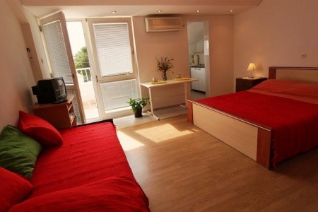 Chorvátsko Omiš Apartmány Slado 8 dňový pobyt Bez stravy Vlastná September 2025 ( 6/09/25-13/09/25)