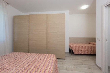 Sunbeach Apartments - 45