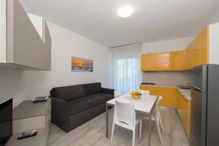 Sunbeach Apartments - 50