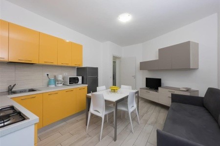 Sunbeach Apartments - 51