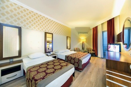 Turecko Turecká riviéra Doganay Beach Club 8 dňový pobyt Ultra All inclusive Letecky Letisko: Praha May 2026 (29/05/26- 5/06/26)