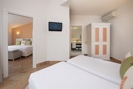 Taliansko Sardínia / Sardegna Chia Laguna Resort Village 15 dňový pobyt Polpenzia Vlastná May 2026 (21/05/26- 4/06/26)