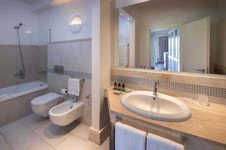 Taliansko Sardínia / Sardegna Chia Laguna Resort Village 15 dňový pobyt Polpenzia Vlastná May 2026 (21/05/26- 4/06/26)